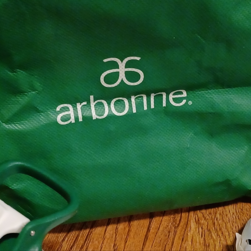 NEW Arbonne portion kit with reusable zip bags
